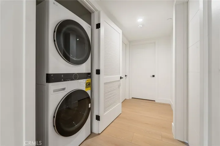 7510 Sepulveda Boulevard 304, Van Nuys, California 91405