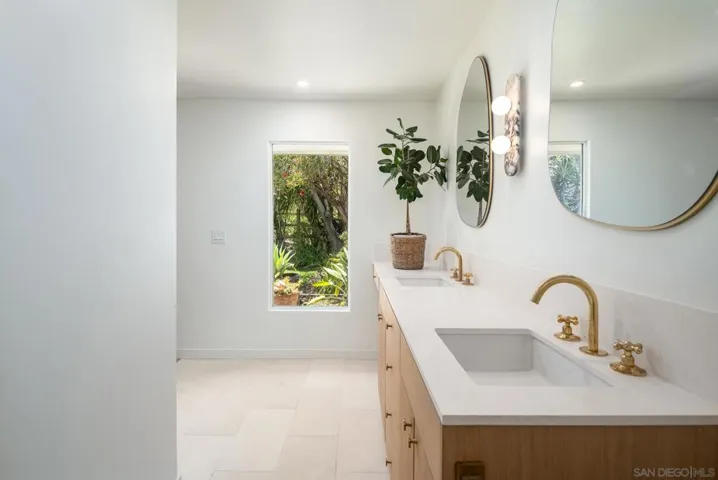 16902 Via De Santa Fe Unit 7, Rancho Santa Fe, California 92067