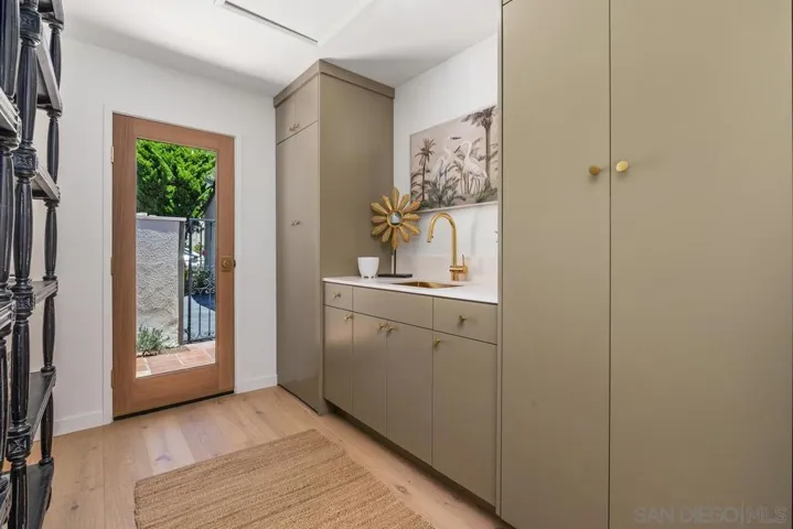 16902 Via De Santa Fe Unit 7, Rancho Santa Fe, California 92067