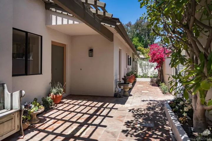 16902 Via De Santa Fe Unit 7, Rancho Santa Fe, California 92067