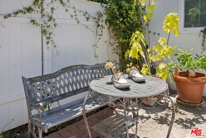 471 S Clark Drive, Beverly Hills, California 90211