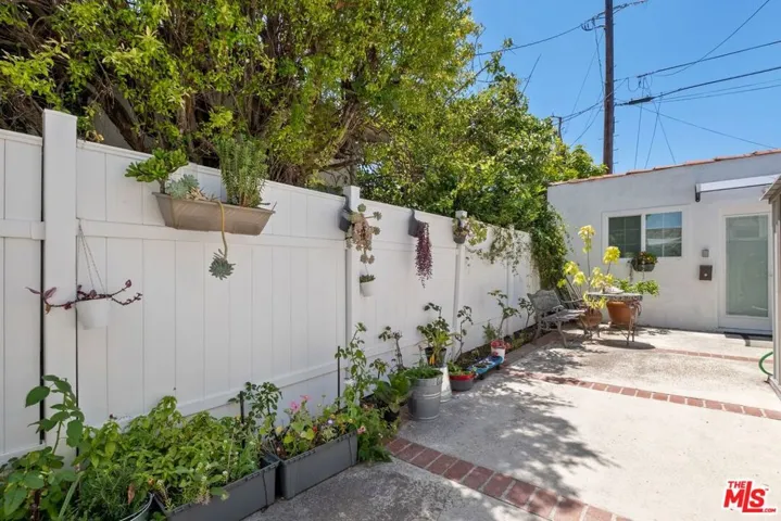 471 S Clark Drive, Beverly Hills, California 90211