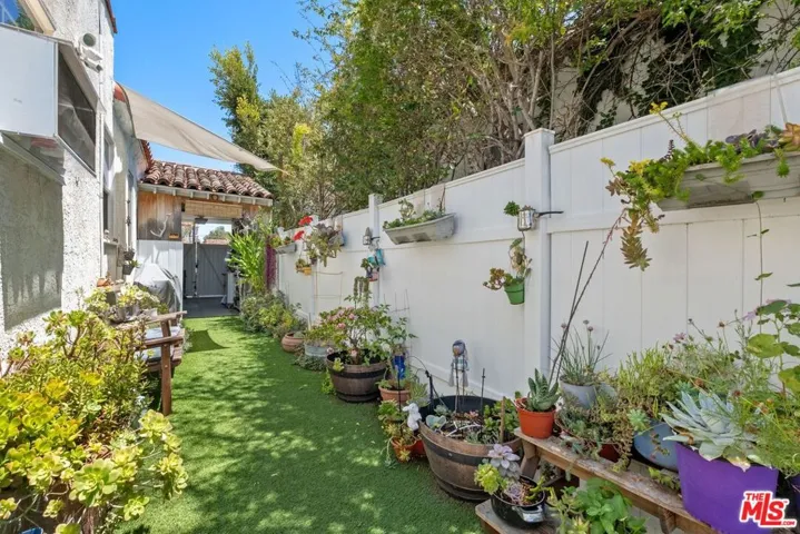 471 S Clark Drive, Beverly Hills, California 90211