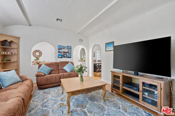 471 S Clark Drive, Beverly Hills, California 90211