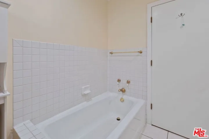 471 S Clark Drive, Beverly Hills, California 90211