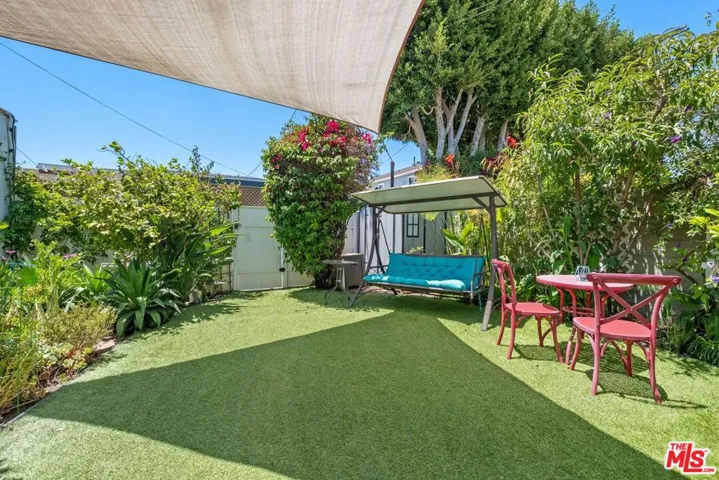471 S Clark Drive, Beverly Hills, California 90211