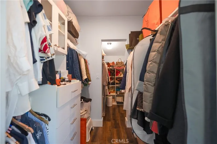 1553 Talmadge, Los Angeles, California 90027