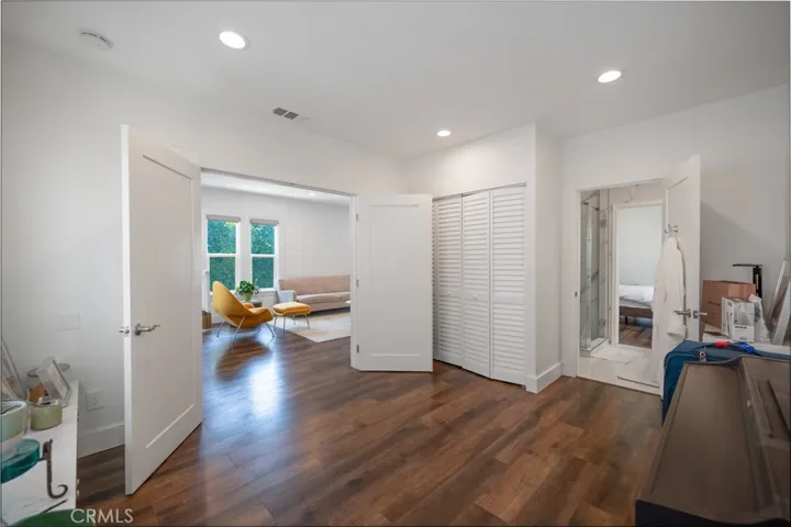 1553 Talmadge, Los Angeles, California 90027