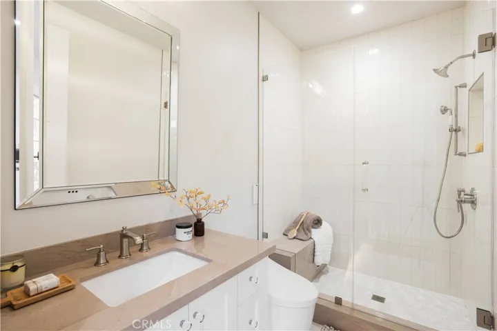 9 Nathaniel, Sierra Madre, California 91024