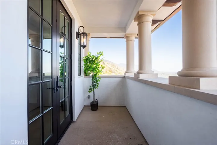 9 Nathaniel, Sierra Madre, California 91024