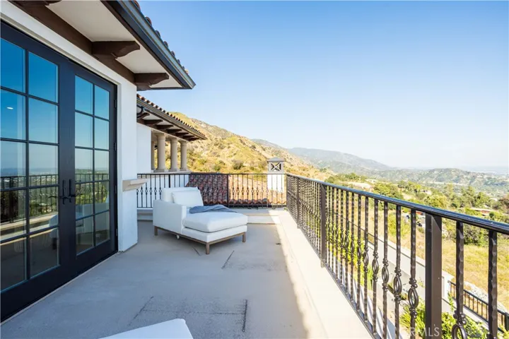 9 Nathaniel, Sierra Madre, California 91024