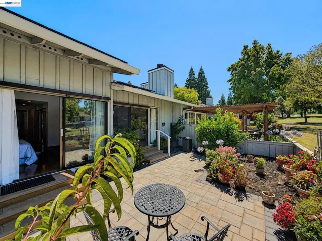 2005 Rancho Verde Circle West, Danville, California 94526