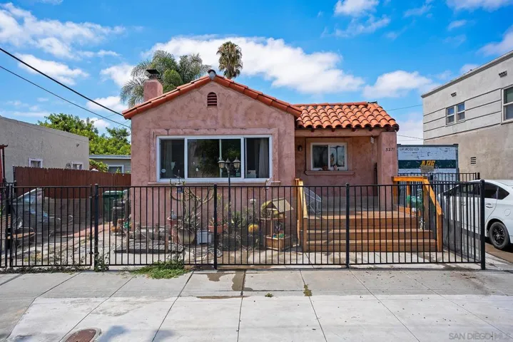 3271 Monroe Ave, San Diego, California 92116