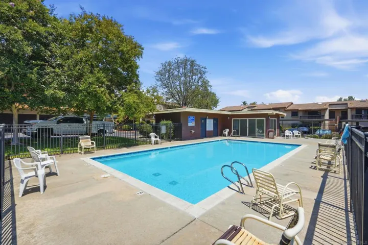 440 Citracado Prkw 9, Escondido, California 92025