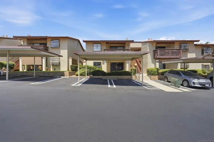 440 Citracado Prkw 9, Escondido, California 92025