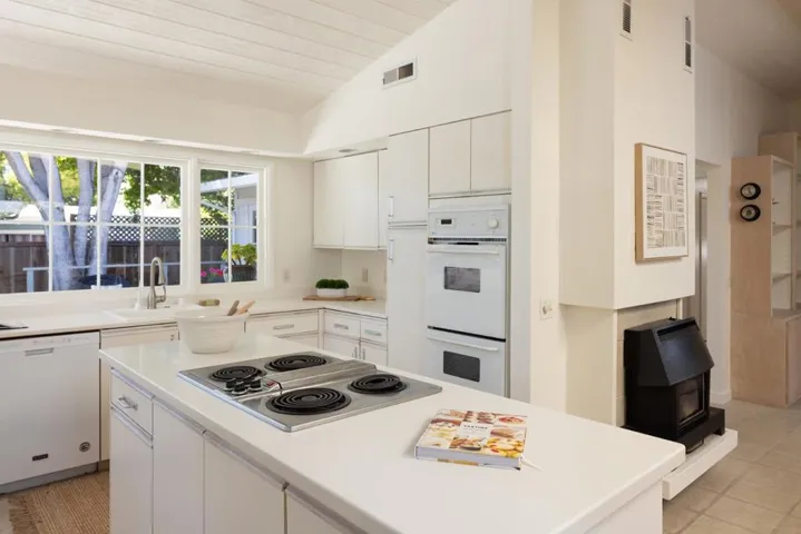 26346 River Park Place, Carmel, California 93923