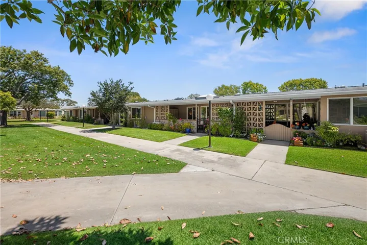 1521 Interlachen 258i, Seal Beach, California 90740