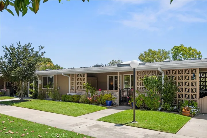 1521 Interlachen 258i, Seal Beach, California 90740