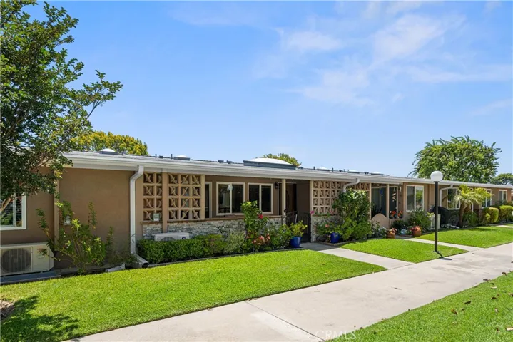1521 Interlachen 258i, Seal Beach, California 90740