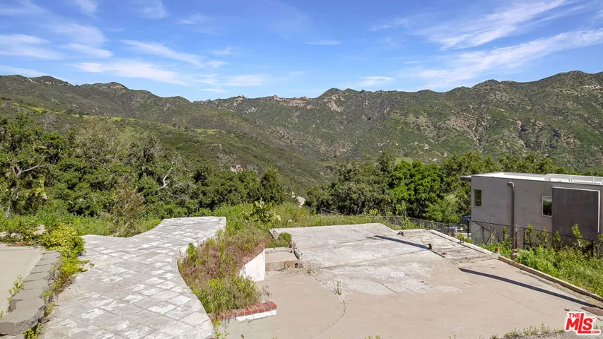 26166 Fairside Road, Malibu, California 90265