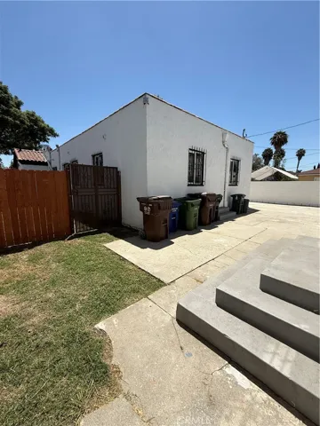 1415 N Spring, Compton, California 90221