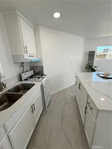 1415 N Spring, Compton, California 90221