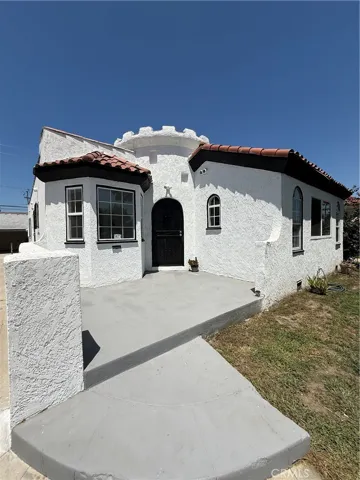 1415 N Spring, Compton, California 90221