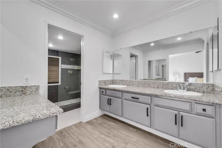 Primary bath