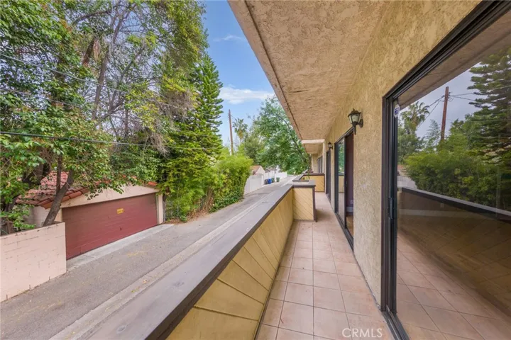 13819 Burbank Boulevard 7, Van Nuys, California 91401