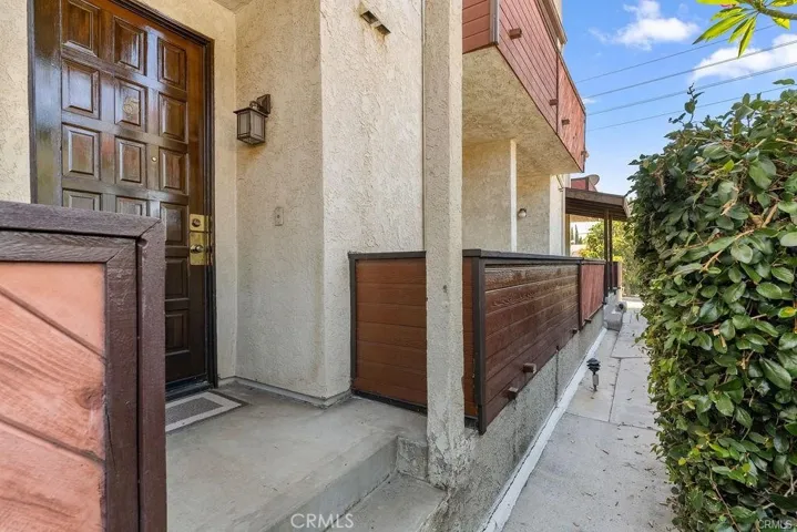 13819 Burbank Boulevard 7, Van Nuys, California 91401