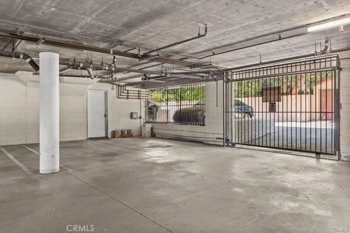 13819 Burbank Boulevard 7, Van Nuys, California 91401