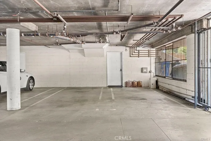 13819 Burbank Boulevard 7, Van Nuys, California 91401
