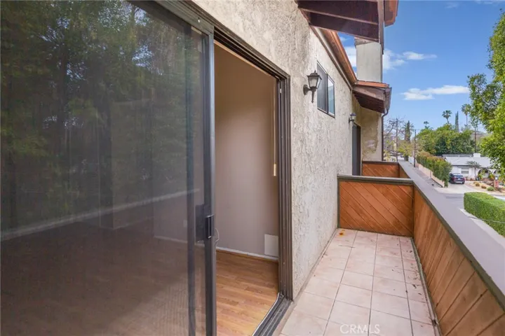 13819 Burbank Boulevard 7, Van Nuys, California 91401