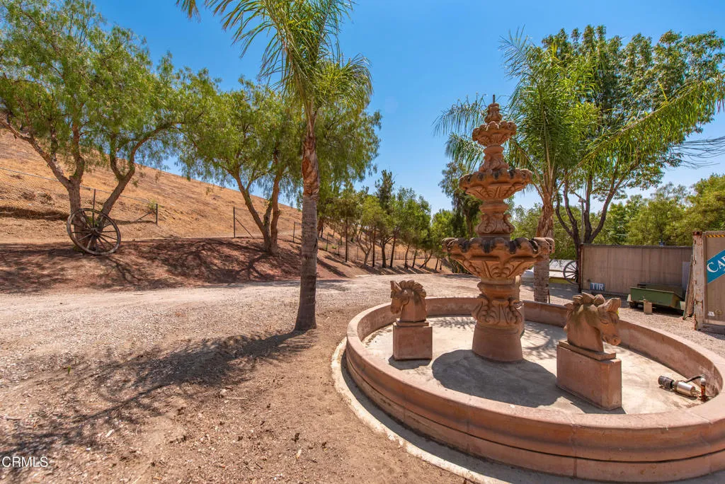 8450 Waters Rd Moorpark-44