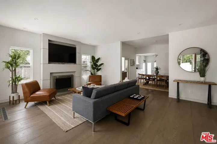 253 S St Andrews Place, Los Angeles, California 90004