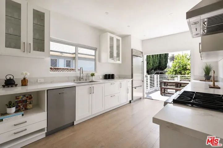 253 S St Andrews Place, Los Angeles, California 90004