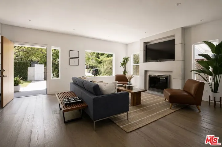 253 S St Andrews Place, Los Angeles, California 90004