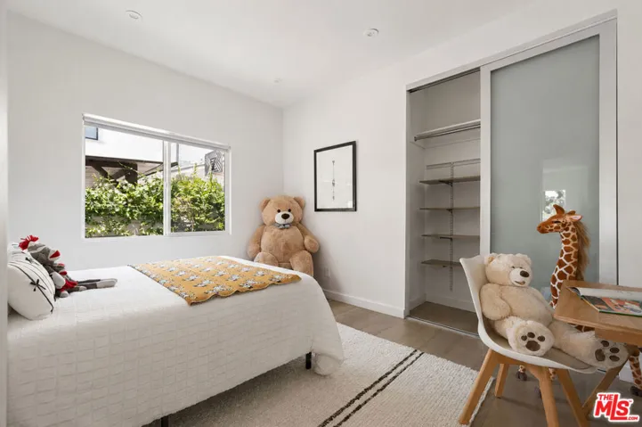 253 S St Andrews Place, Los Angeles, California 90004