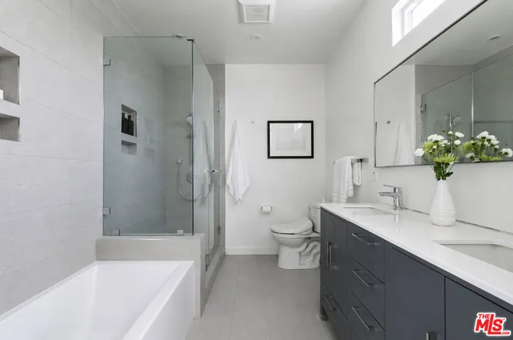 253 S St Andrews Place, Los Angeles, California 90004