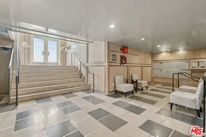 1878 Greenfield Avenue Ph5, Los Angeles, California 90025