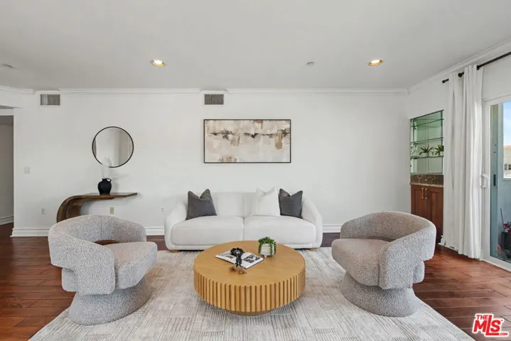 1878 Greenfield Avenue Ph5, Los Angeles, California 90025