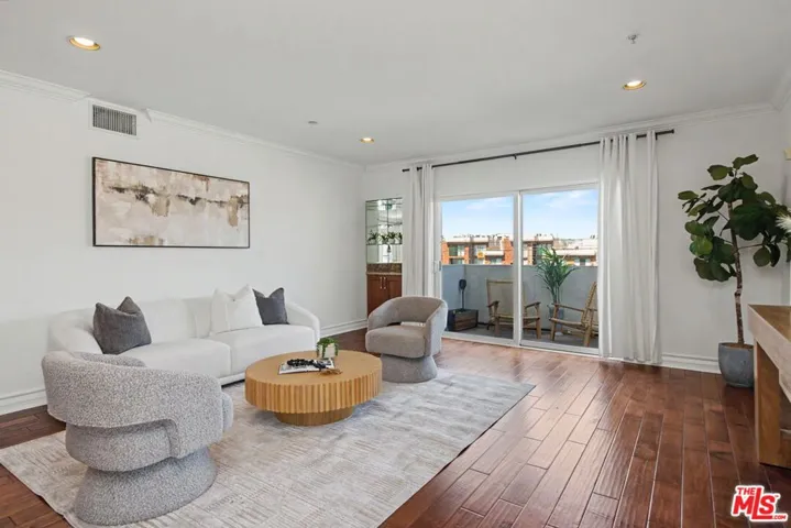 1878 Greenfield Avenue Ph5, Los Angeles, California 90025