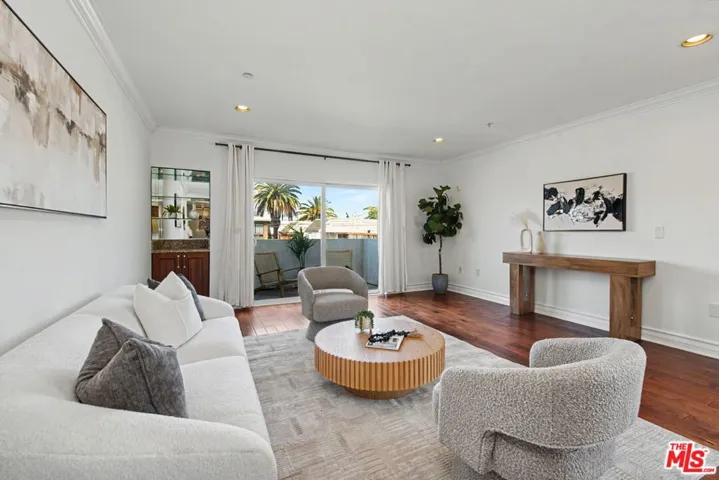 1878 Greenfield Avenue Ph5, Los Angeles, California 90025