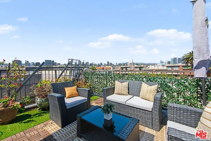 1878 Greenfield Avenue Ph5, Los Angeles, California 90025