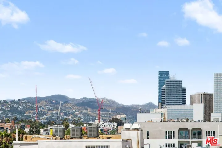 1878 Greenfield Avenue Ph5, Los Angeles, California 90025