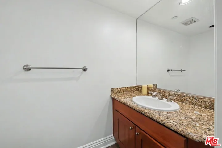 1878 Greenfield Avenue Ph5, Los Angeles, California 90025