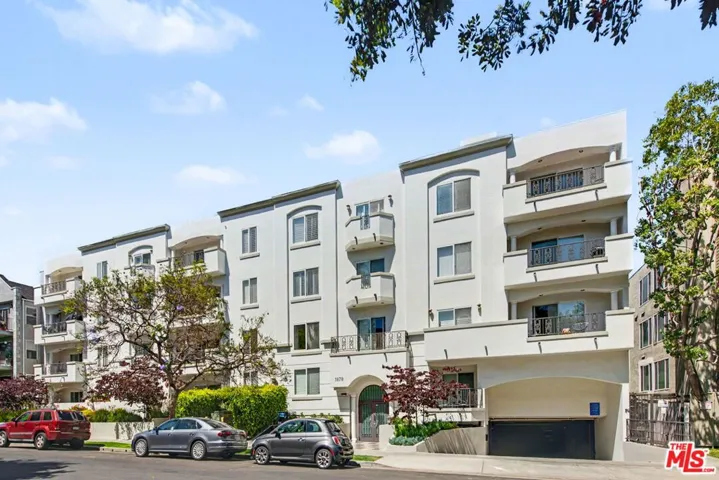 1878 Greenfield Avenue Ph5, Los Angeles, California 90025