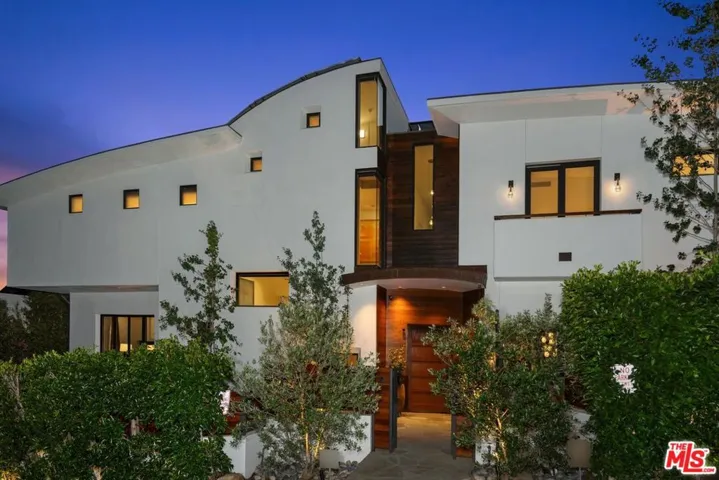 1535 Umeo Road, Los Angeles, California 90272