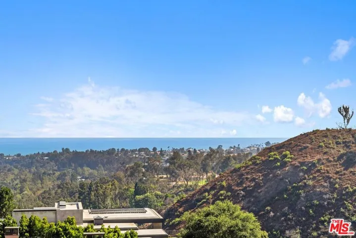 1535 Umeo Road, Los Angeles, California 90272