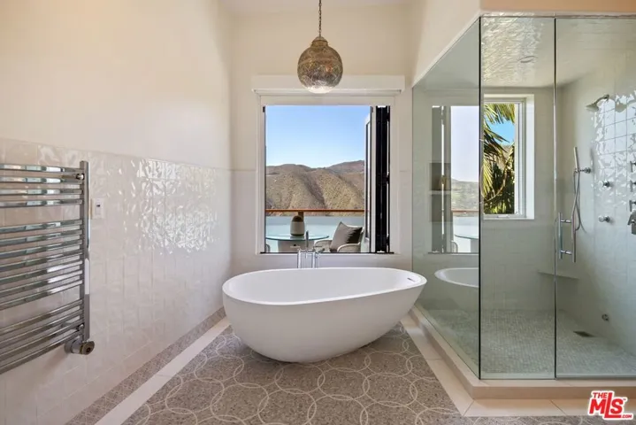 1535 Umeo Road, Los Angeles, California 90272